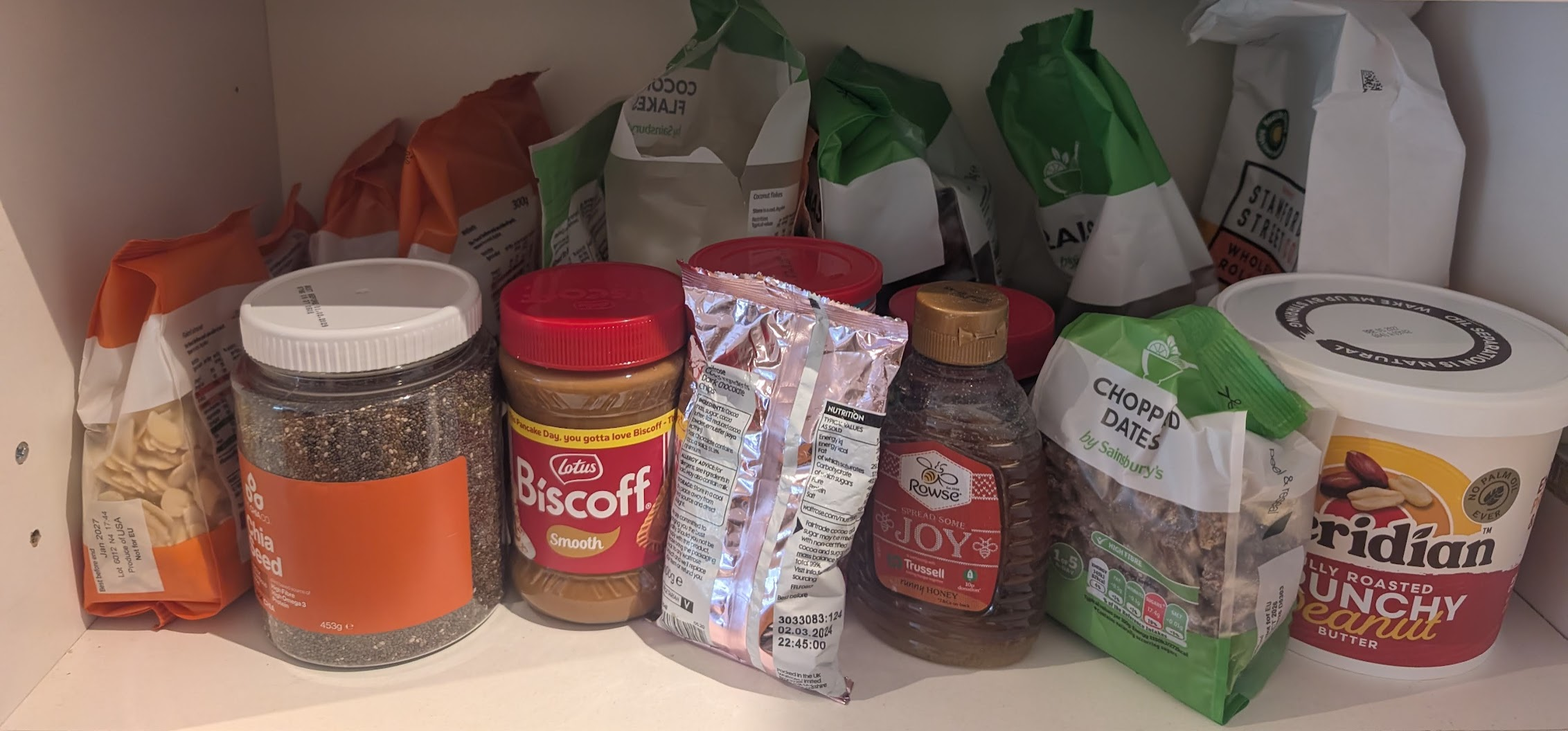 Dedicated shelf for overnight oats